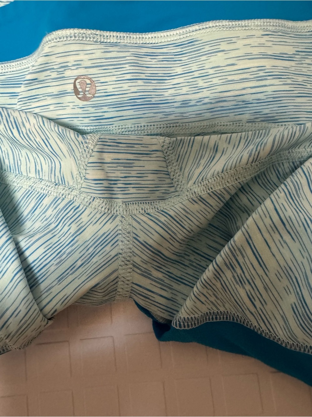 lululemon athletica Light Blue and White Space-Dye Capri with Teal Waistband - Picture 7 of 8